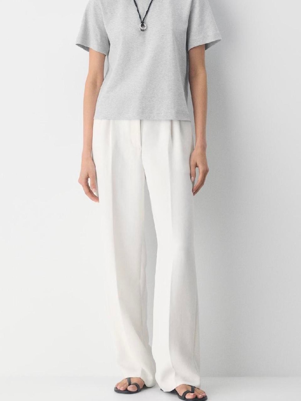 Aritzia Women's White and Grey Trousers